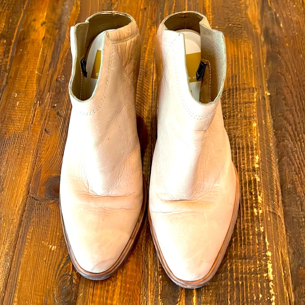 Dolce Vite Mules Size 7 Light Beige